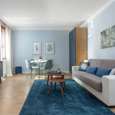 Veronica & Maison Laguna *