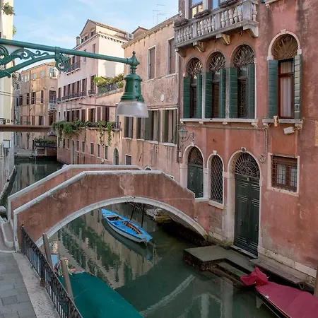 Veronica & Maison Laguna *