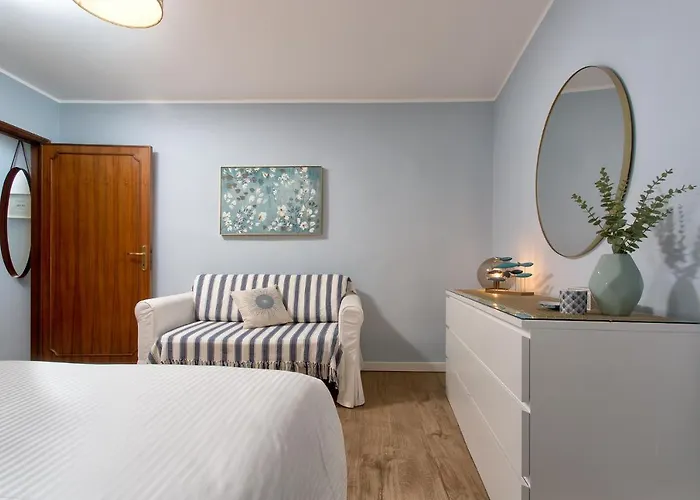 Veronica & Maison Laguna