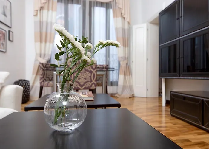 Veronica & Maison Laguna