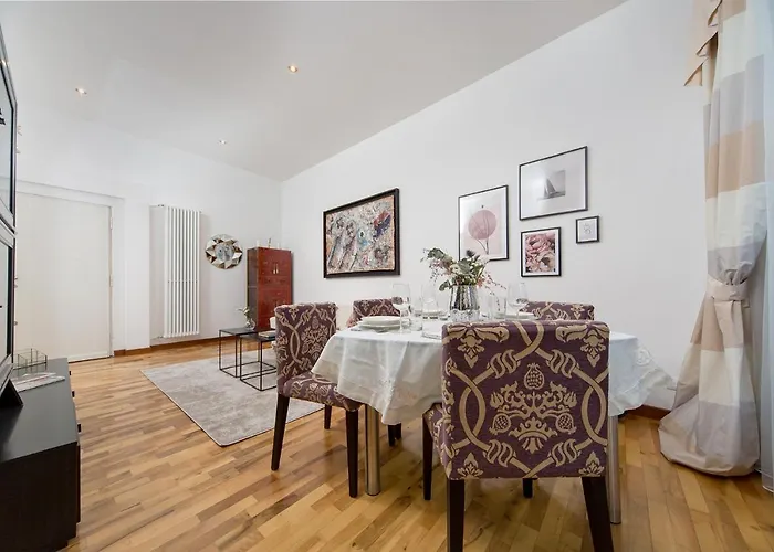 Veronica & Maison Laguna 公寓