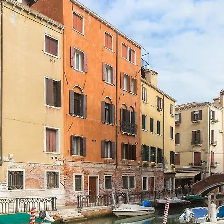 Veronica & Maison Laguna Apartman Velence