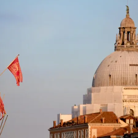 Veronica & Maison Laguna Apartman *