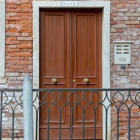 Veronica & Maison Laguna Venedik