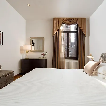 Veronica & Maison Laguna Apartman Velence