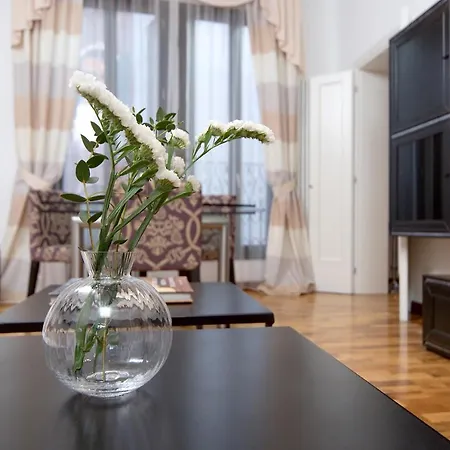 Veronica & Maison Laguna