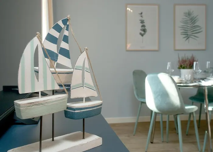 Veronica & Maison Laguna Apartment *