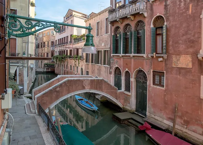 Veronica & Maison Laguna *