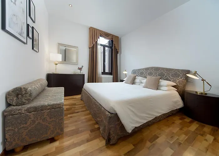 Veronica & Maison Laguna Апартаменты *