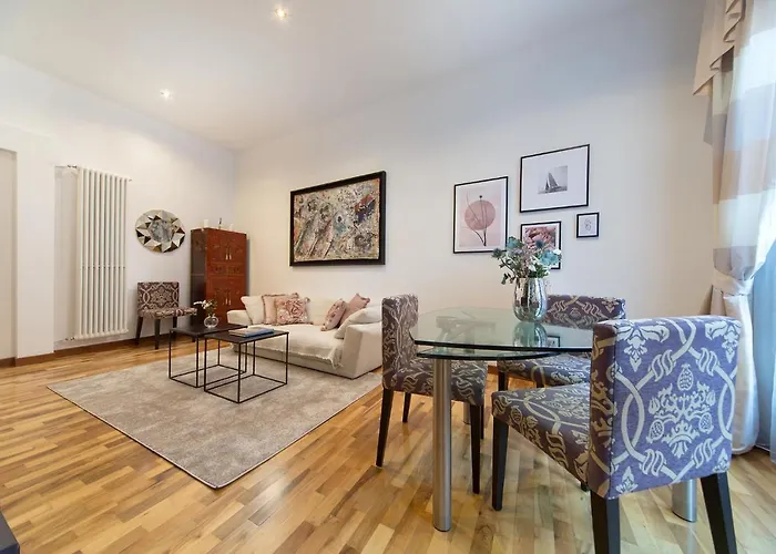 Veronica & Maison Laguna