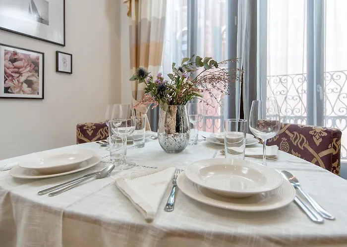 Veronica & Maison Laguna