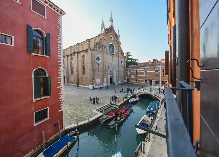 Veronica & Maison Laguna