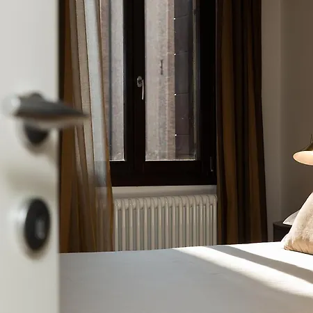 Veronica & Maison Laguna