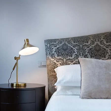 Veronica & Maison Laguna *