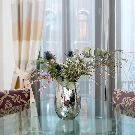 Veronica & Maison Laguna *